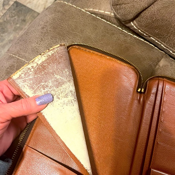 Vintage LV oversized wallet - Picture 9 of 11